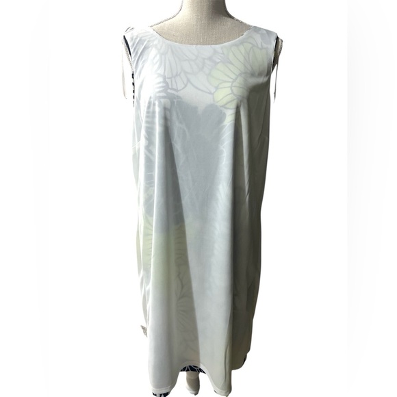 Madison Leigh Elegant White Fabric - Picture 5 of 8